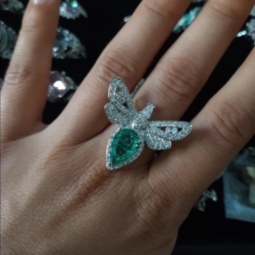 New Women’s Beautiful Party Diamond Ring - Picture 10 of 14